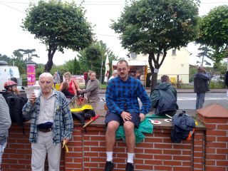 Nogi głównego porządkowego Janka muszą najpierw odsapnąć przed posiłkiem